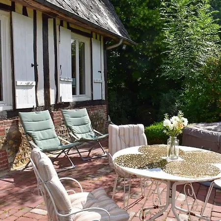 Le Clos Aux Oiseaux Holiday home *